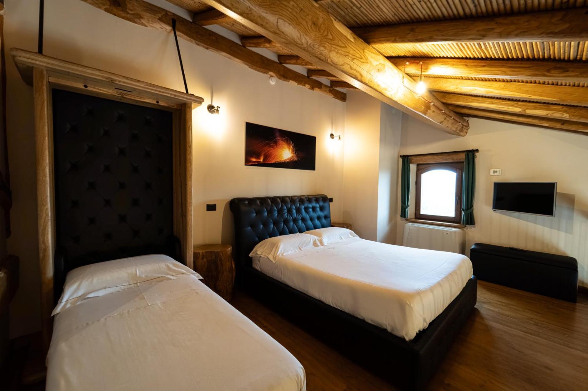 Etna Quota Mille Boutique Hotel, Typical Sicilian Food & Wine Рандацо Екстериор снимка